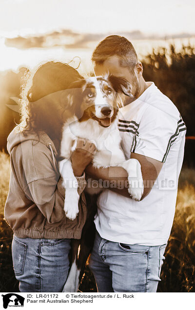 Paar mit Australian Shepherd / Pair with Australian Shepherd / LR-01172