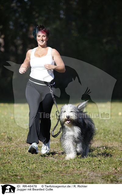 Jogger mit Bearded Collie / Jogger with Bearded Collie / RR-46478