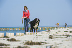 Frau mit Berner Sennenhund