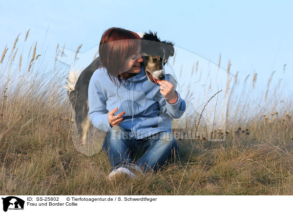 Frau und Border Collie / woman and Border Collie / SS-25802