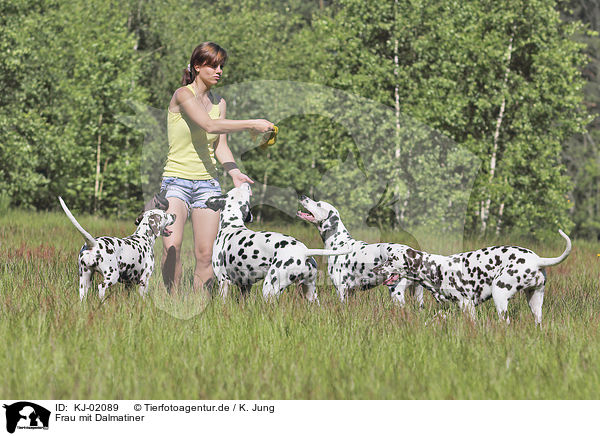 Frau mit Dalmatiner / woman with Dalmatian / KJ-02089