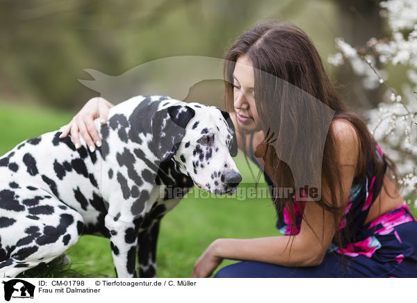 Frau mit Dalmatiner / CM-01798