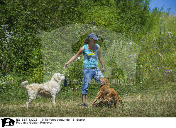 Frau und Golden Retriever / woman and Golden Retriever / SST-13222