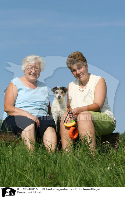 Frauen mit Hund / women with dog / SS-10015