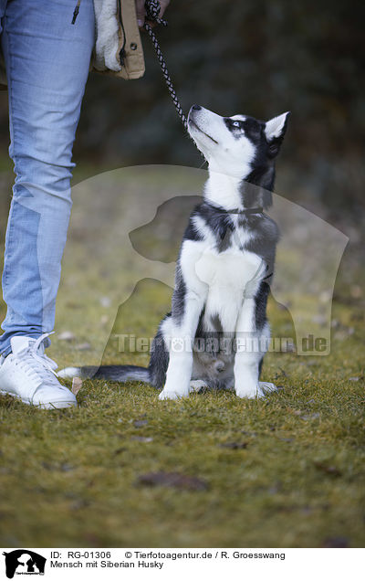 Mensch mit Siberian Husky / human with Siberian Husky / RG-01306