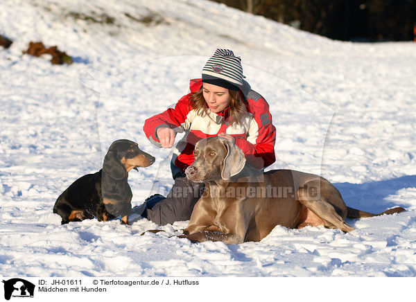 Mdchen mit Hunden / girl with dogs / JH-01611