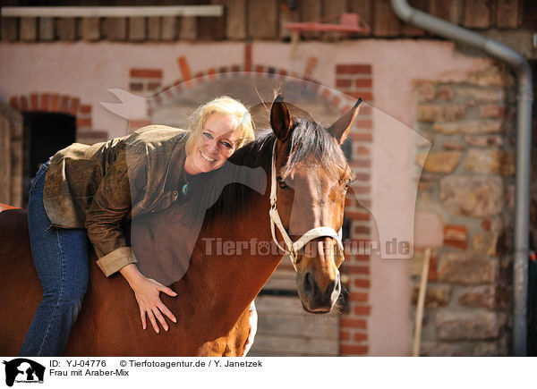 Frau mit Araber-Mix / woman with horse / YJ-04776