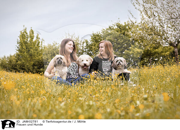 Frauen und Hunde / women and dogs / JAM-02781