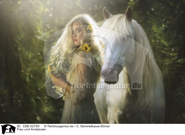 Frau und Andalusier / woman and Andalusian Horse / CDE-02750