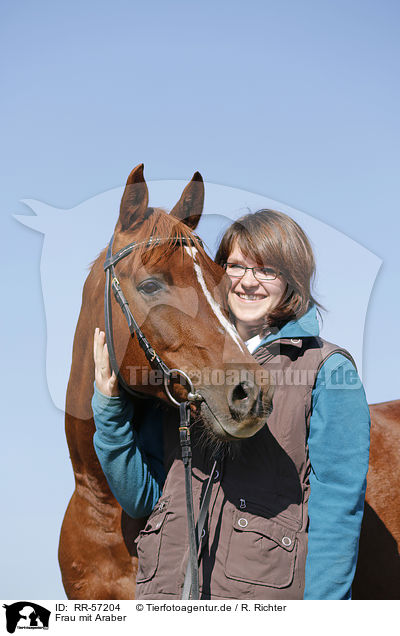 Frau mit Araber / woman with arabian horse / RR-57204