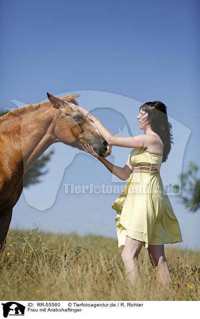Frau mit Arabohaflinger / woman with horse / RR-55560