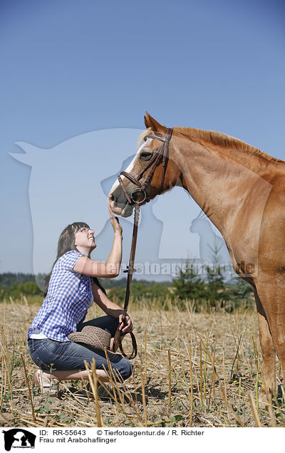 Frau mit Arabohaflinger / woman with horse / RR-55643
