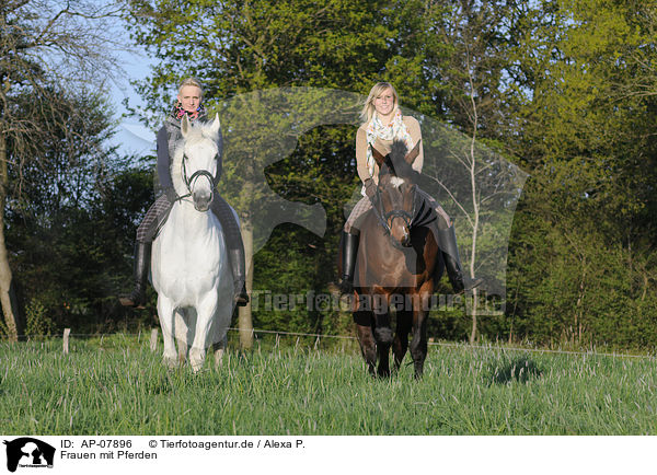 Frauen mit Pferden / AP-07896