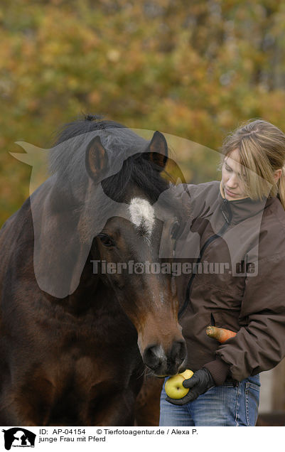 junge Frau mit Pferd / AP-04154