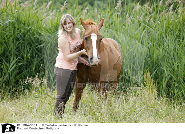 Frau mit Deutschem Reitpony / woman with pony / RR-43801