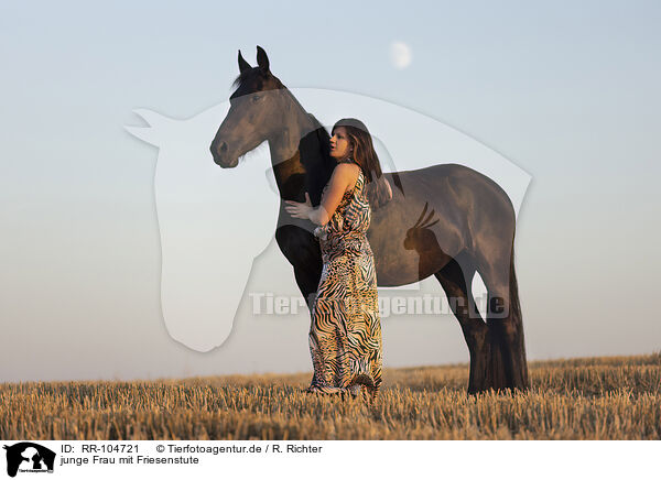 junge Frau mit Friesenstute / young woman with friesian mare / RR-104721