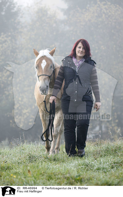 Frau mit Haflinger / woman with Haflinger horse / RR-46994