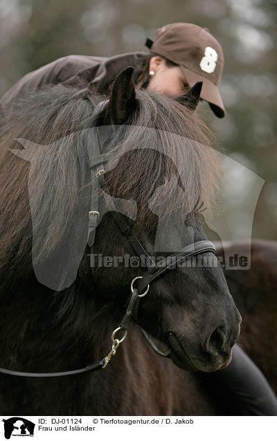 Frau und Islnder / woman and Icelandic horse / DJ-01124