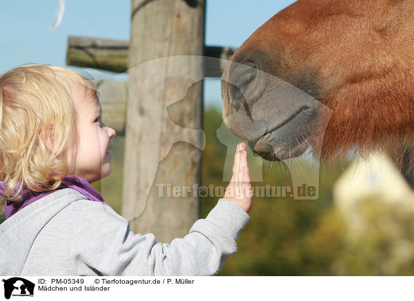 Mdchen und Islnder / girl and Icelandic horse / PM-05349