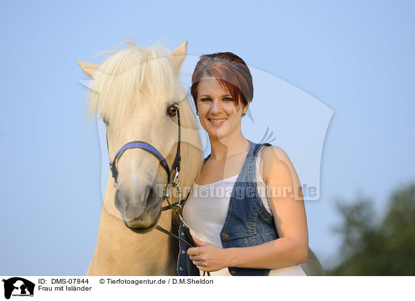 Frau mit Islnder / woman with Icelandic horse / DMS-07844