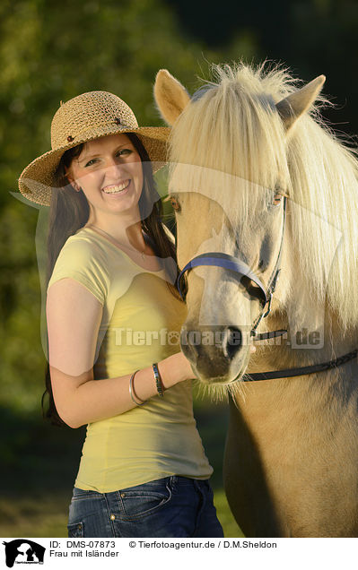 Frau mit Islnder / woman with Icelandic horse / DMS-07873