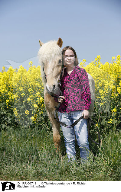 Mdchen mit Islnder / girl with Icelandic Horse / RR-60718