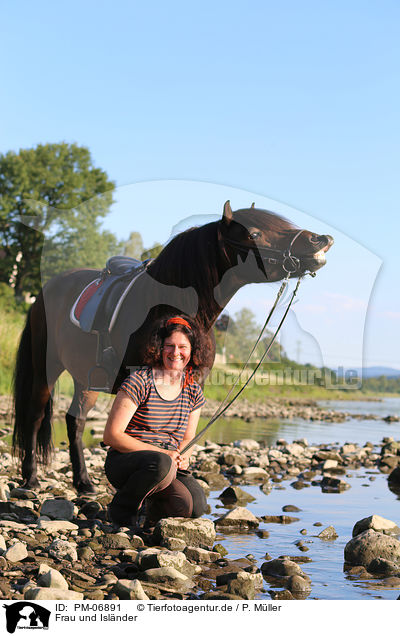 Frau und Islnder / woman and Icelandic Horse / PM-06891