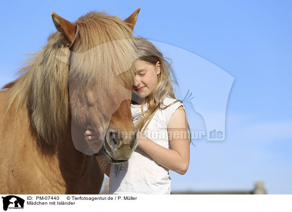 Mdchen mit Islnder / girl with Icelandic Horse / PM-07440
