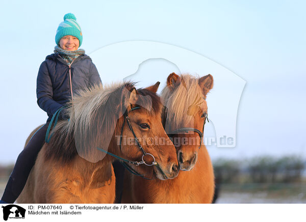 Mdchen mit Islndern / girl with Icelandic horses / PM-07640