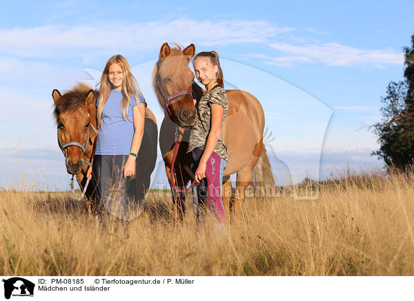 Mdchen und Islnder / girl and Icelandic horse / PM-08185