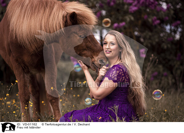 Frau mit Islnder / woman with Icelandic horse / VD-01162