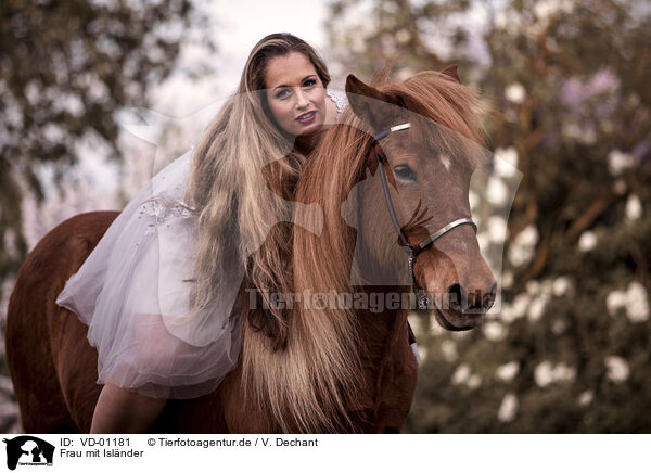 Frau mit Islnder / woman with Icelandic horse / VD-01181
