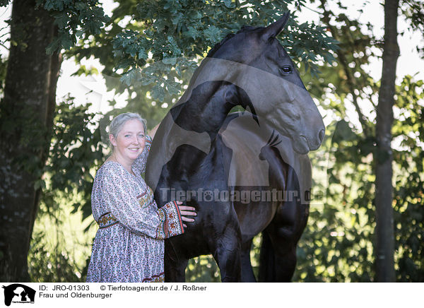 Frau und Oldenburger / woman and Oldenburg Horse / JRO-01303