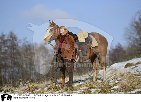 Frau mit Paint Horse / DMS-07843