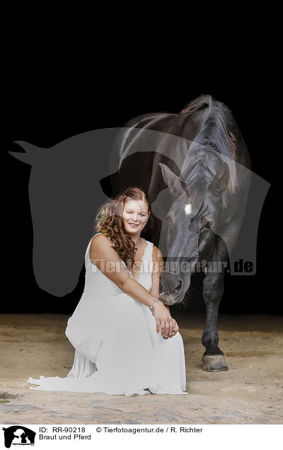 Braut und Pferd / bride and horse / RR-90218