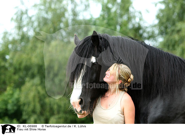 Frau mit Shire Horse / woman with Shire Horse / KL-06988