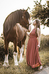Frau und Shire Horse