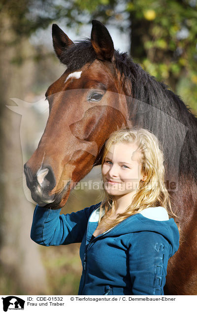 Frau und Traber / woman and trotter / CDE-01532