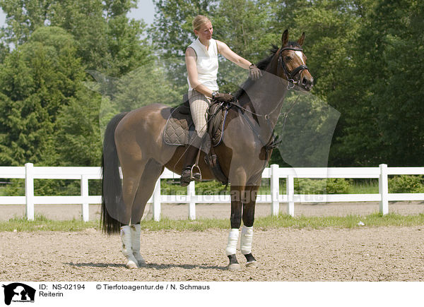 Reiterin / horsewoman / NS-02194