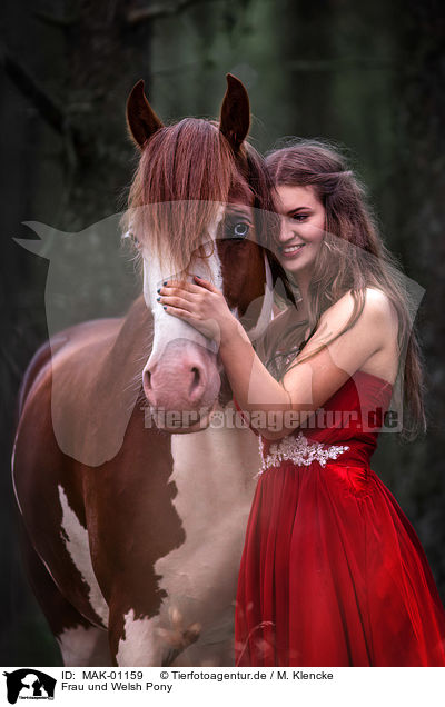 Frau und Welsh Pony / woman and Welsh Pony / MAK-01159