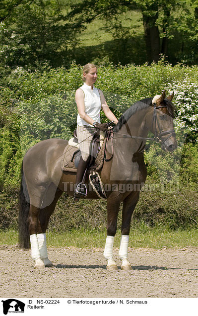 Reiterin / horsewoman / NS-02224