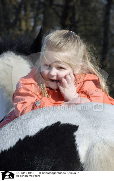 Mdchen mit Pferd / girl with horse / AP-01043