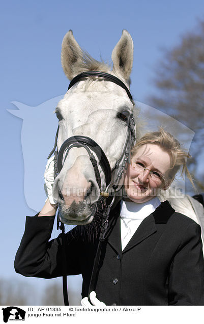 junge Frau mit Pferd / young woman with horse / AP-01335