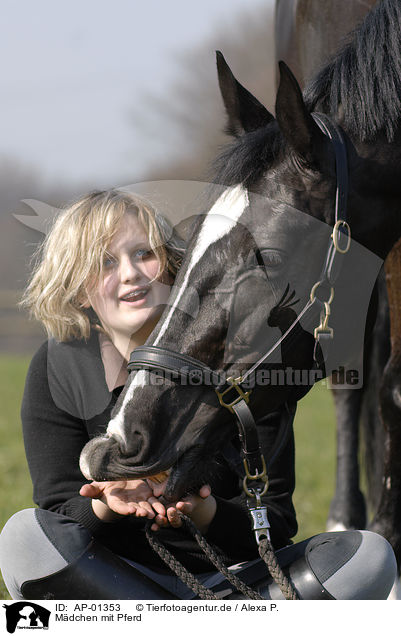 Mdchen mit Pferd / girl with horse / AP-01353