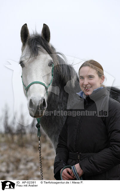 Frau mit Araber / woman with arabian horse / AP-02391